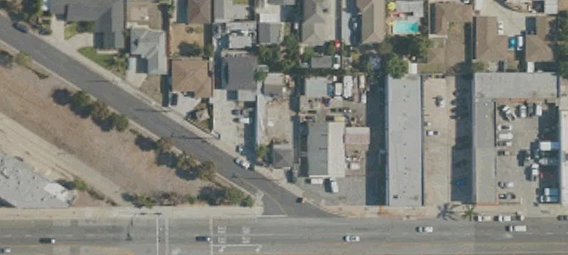 Flex Space with Gated Yard