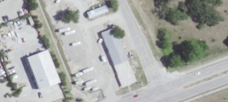 Zoned Flex Retail/Auto Building