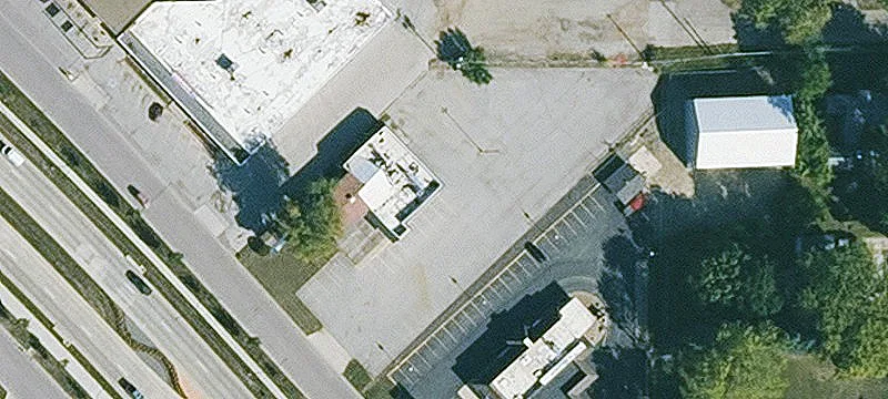 Restaurant with Large Parking Field