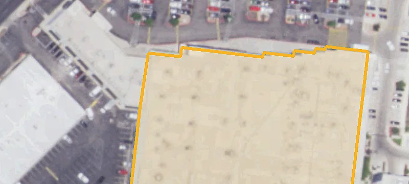 Retail Outparcel in Shopping Center