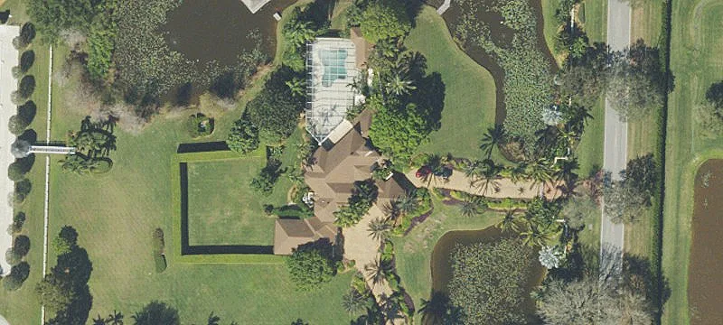 Equestrian Estate with 12-Stall Barn