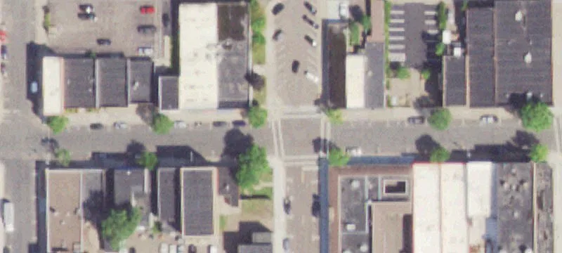 Multi-Tenant Retail Building
