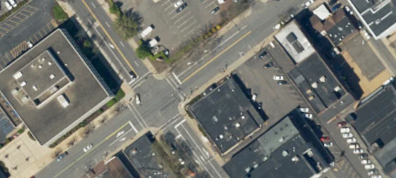 Single-Story Multi-Tenant Retail Building