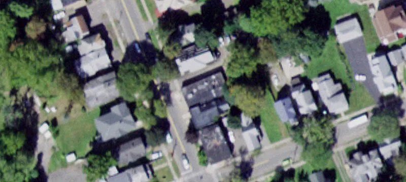 Convenience Store with Vacant Storefront