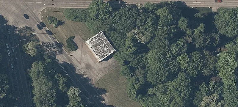 Automotive Facility on Busy Corner