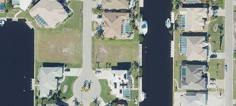 Waterfront Sailboat Access Lot