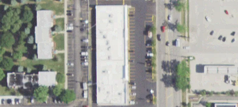 Retail/Office Space in Shopping Plaza