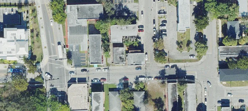 Mixed-Use Grocery and Apartments