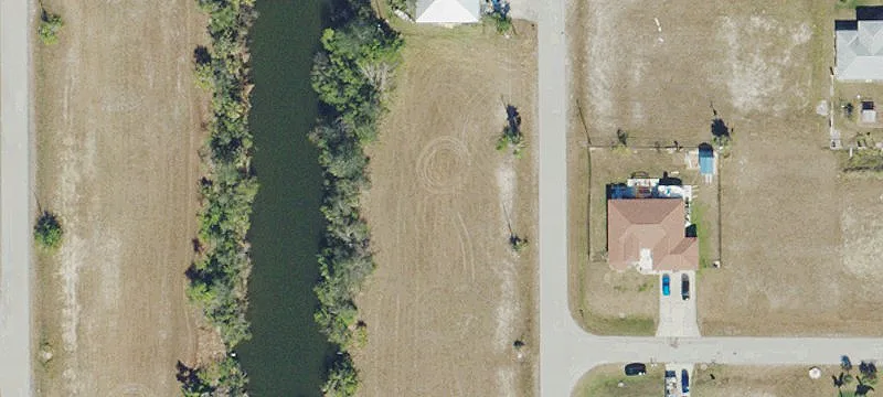Canal-Front Waterfront Land