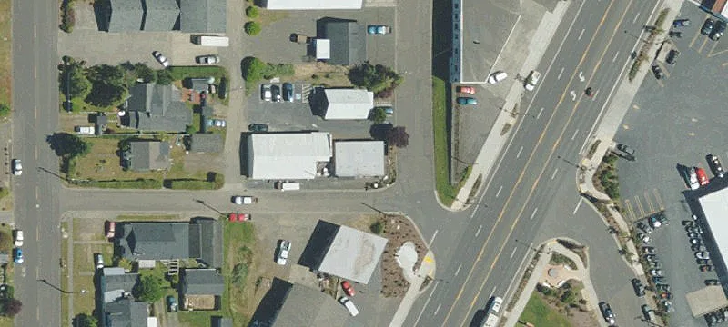 Warehouse Flex Property with Roll-Up Doors