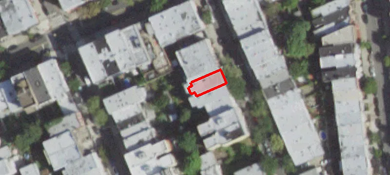 6-Unit Multifamily Building with Patio