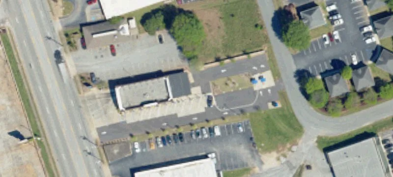 Single-Tenant Tire Service Building