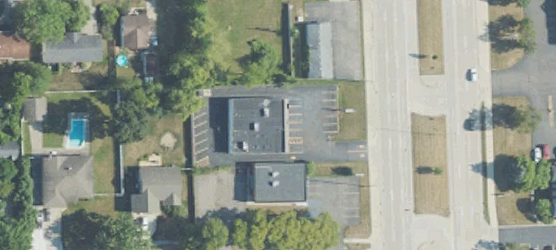 Three-Tenant Retail Center