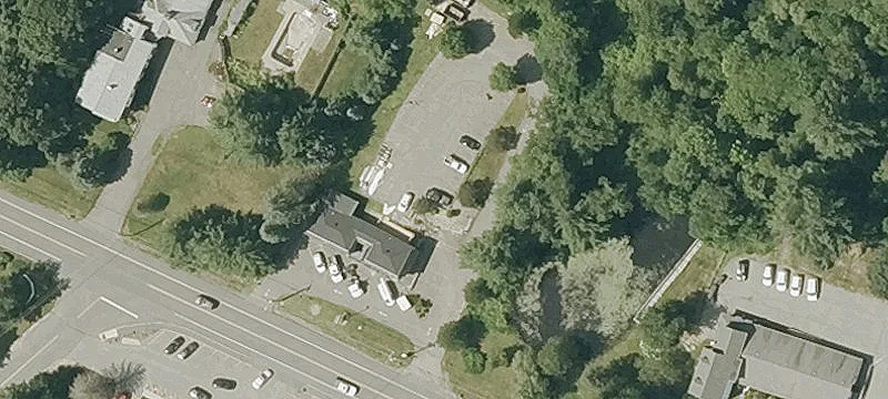 Restaurant Building with Garage