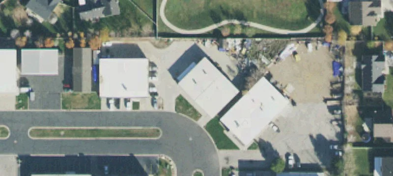 Office Warehouse with Enclosed Yard