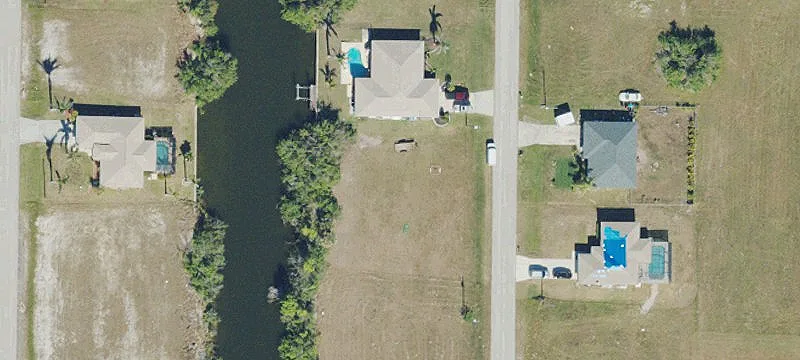 Canal-Access Waterfront Land