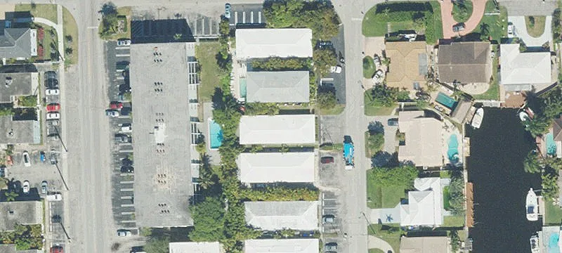 Duplex with Private Laundry Facilities