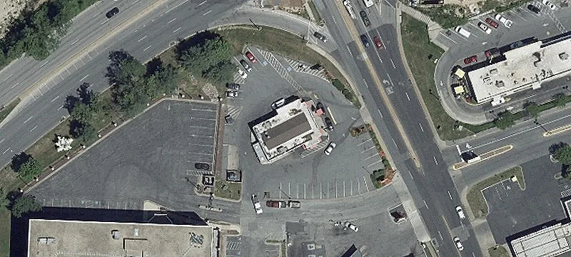 Triple-Net Retail Restaurant Building
