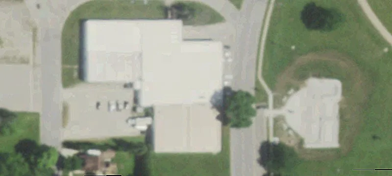 Industrial Warehouse with 3 Docks