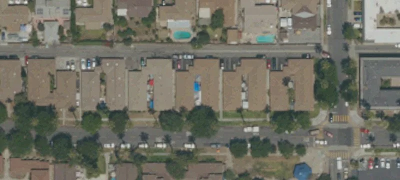 Four-Unit Single-Story Apartment Building