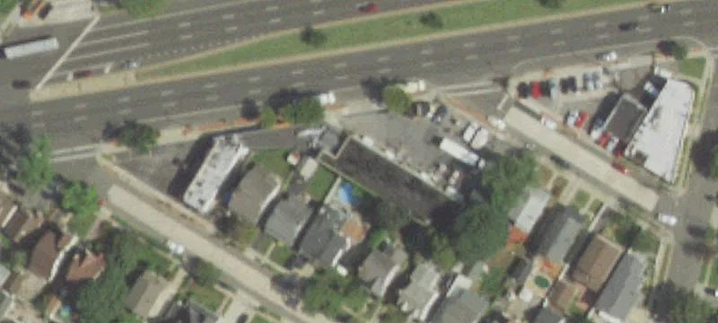 1-Story Corner Retail/Office Building