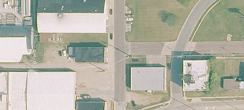 Auto Glass Retail Building on Corner