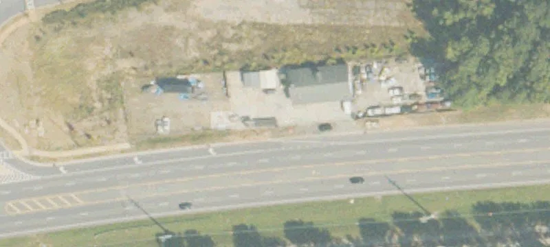 Auto Service Facility with Bays