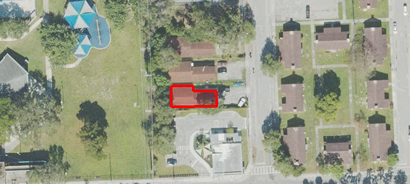 Spacious Duplex with Driveway Parking