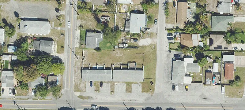 Mixed-Use Bar and Apartment Property
