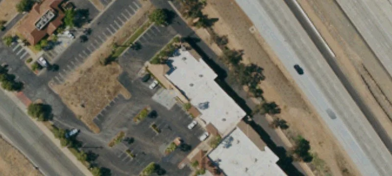 Retail/Office Plaza with Street Frontage