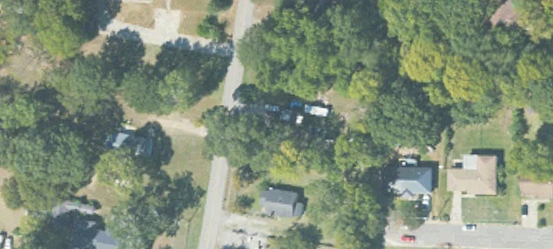 Fenced Three-Level City Lots
