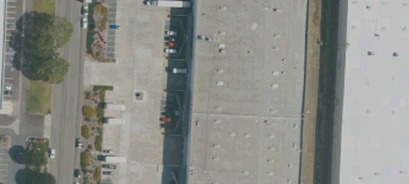 Warehouse with Dock and Grade Access