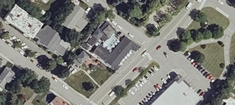 Beach Area Motel with Pier Access