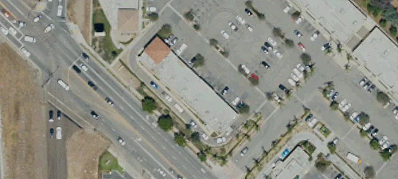 Drive-Thru End Cap Retail Center
