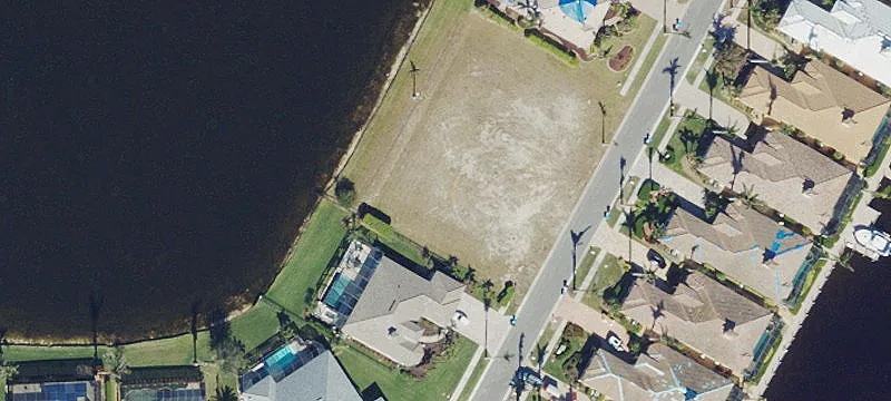 Lakefront Residential Homesite