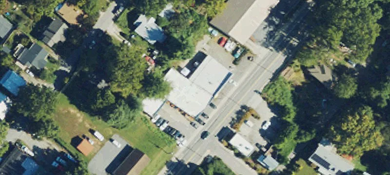 Wide-Open Retail Suite with Parking