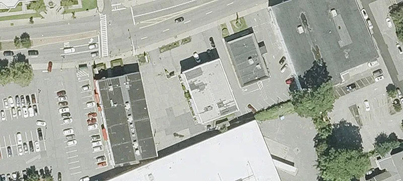 Multi-Tenant Retail Building Space