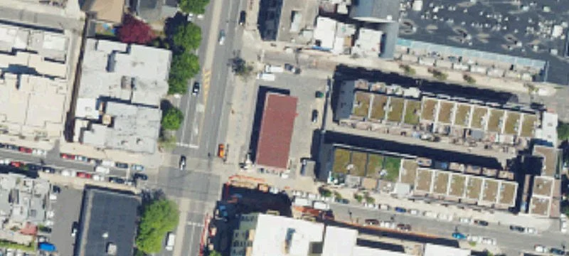 Retail Storefront with 14-Foot Ceilings