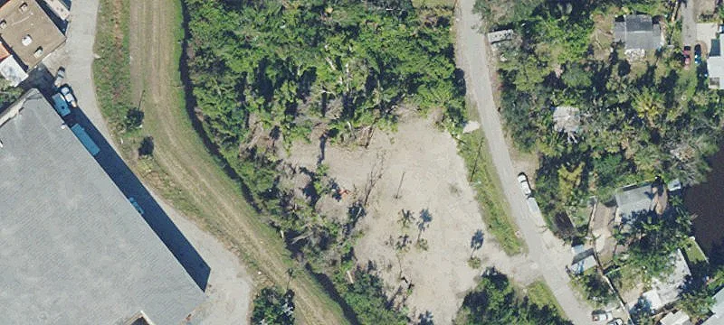 Creek-Access Waterfront Land