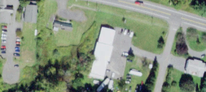 Tire Center and Auto Repair Building