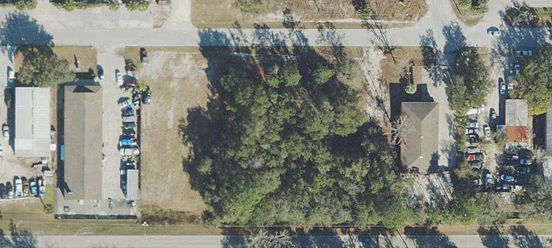 Road-to-Road Commercial Land
