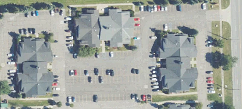 Office Building with 9,594 SF