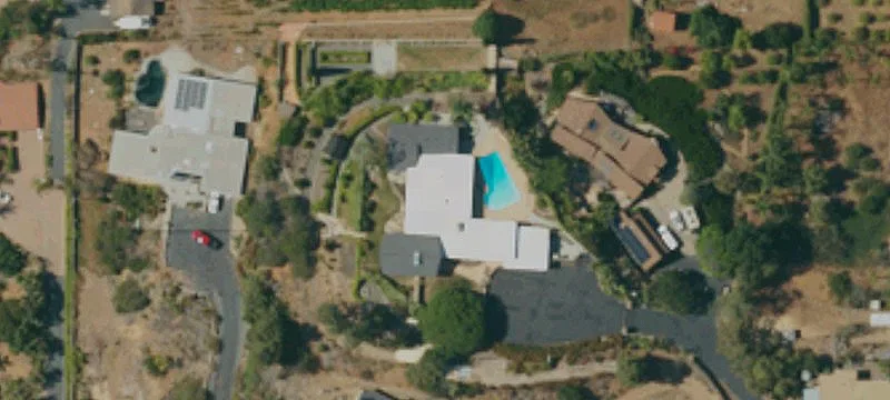 Gated Vineyard Estate with Pool