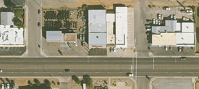 Vacant Retail Building with Alley Access