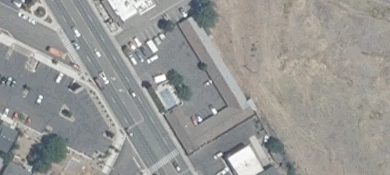 Multi-Tenant Retail Building