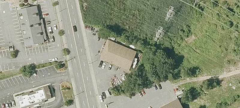 Retail/Showroom Building with Frontage