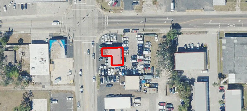 Commercial Showroom With Tenant