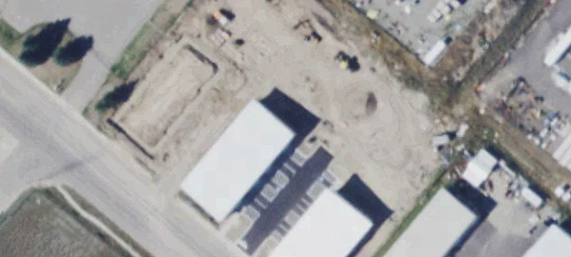 Warehouse with Grade Level Door