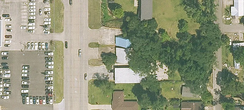 Retail Building with Private Restroom