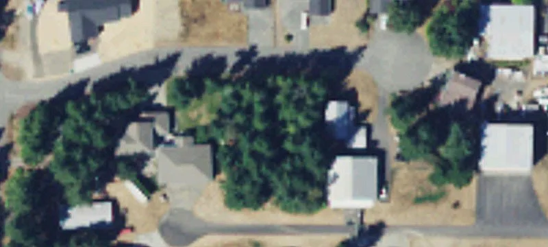 Aviation Taxiway Lot with Runway Access